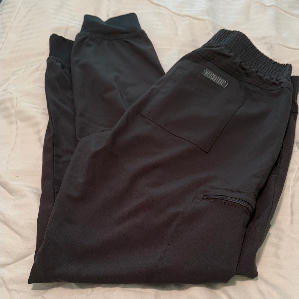 Charcoal MedCouture Women's size XS jogger scrub pants
